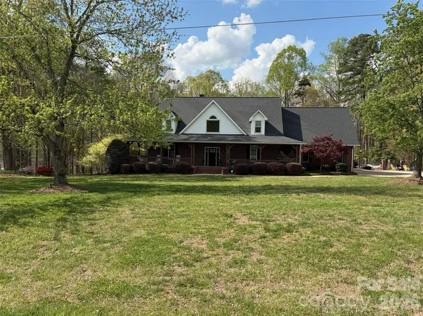 5911 Mundy Rd, Denver, NC 28037