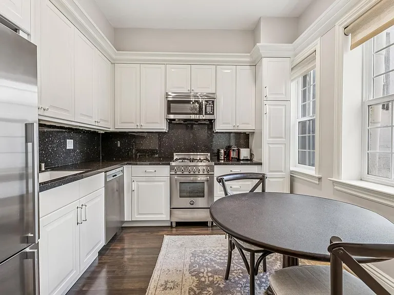 690 Sutter St — Photo 16