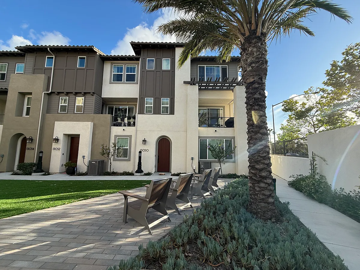 Building Photo - 13050 Lumen Way