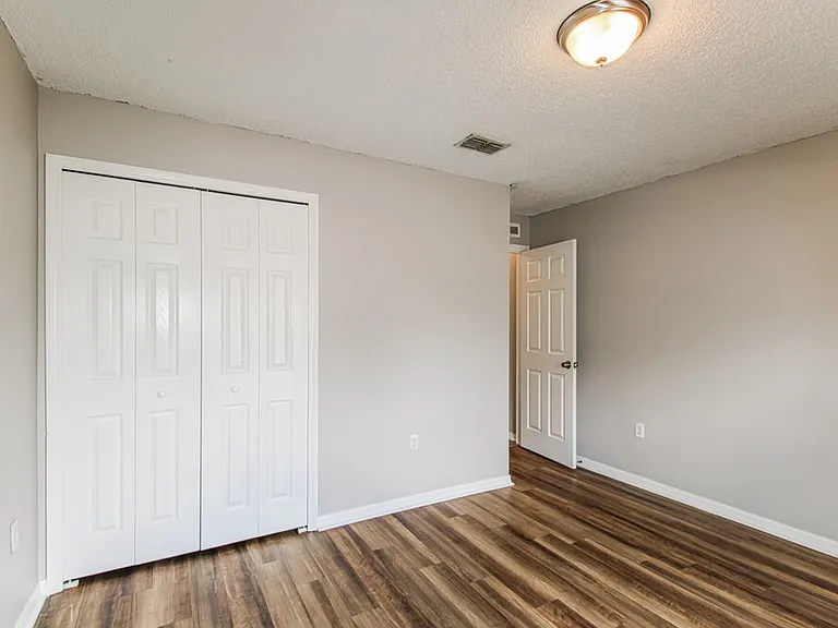 1159 Newcomb Ave — Photo 12