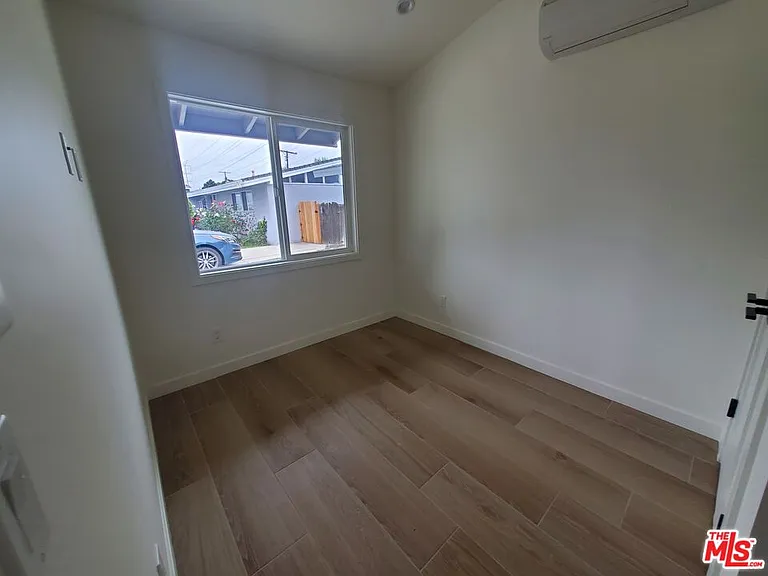 6503 Geyser Ave — Photo 13