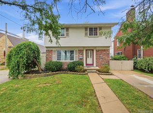 1890 21st St, Wyandotte, MI 48192
