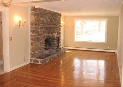 4th image of 167 Blackstone St