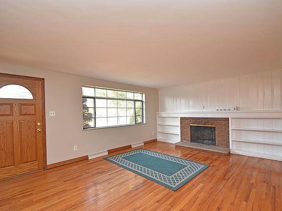 2nd image of 5452 Country Ln