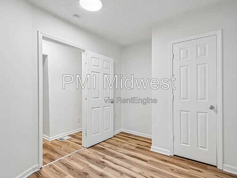 3118 W 9th St — Photo 14