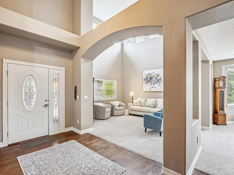 5984 W Hoover Ave — Photo 4