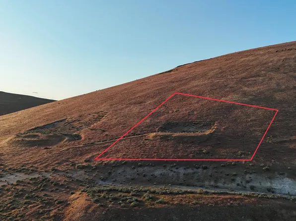 Nka Ram Way, Yakima, WA 98901