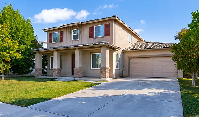 13064 Creekside Way — Photo 1