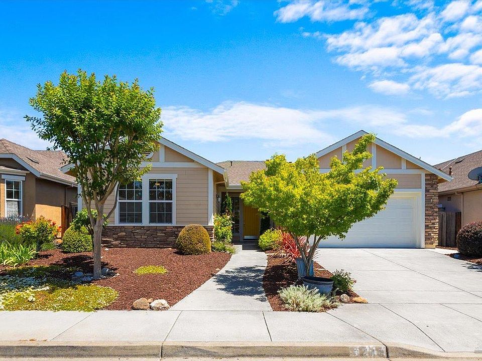 1st image of 9240 Oak Trail Circle