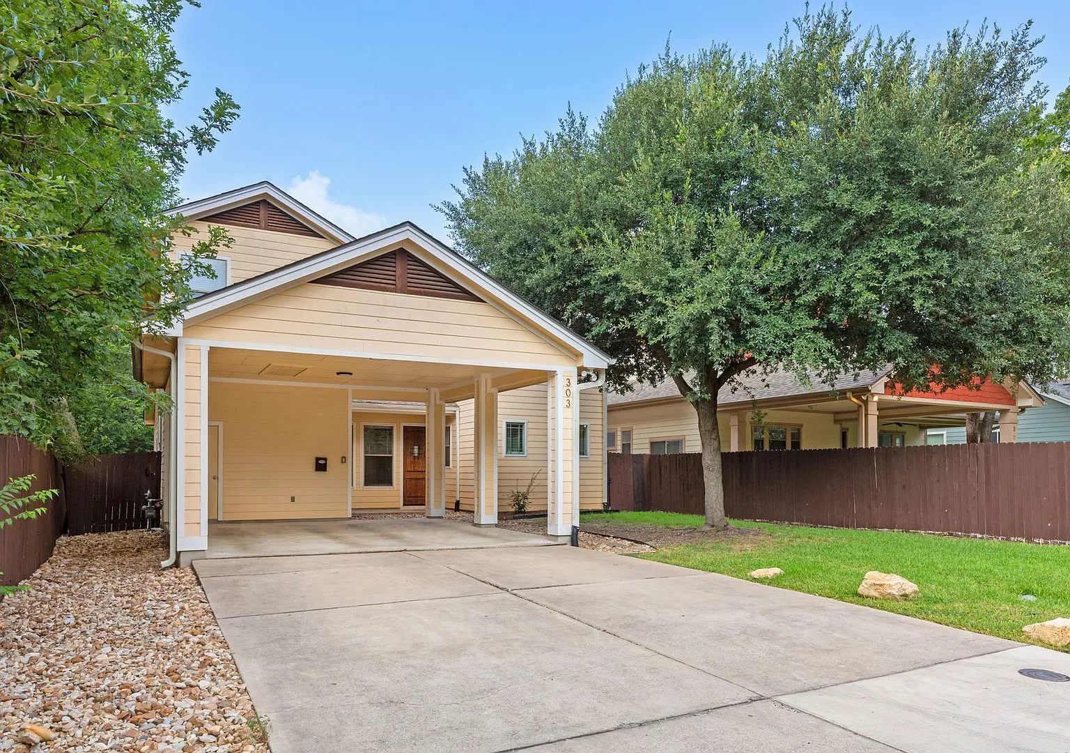 Ut Pre-Lease: Beautiful 6 Br / 4 Ba North Loop Area, Mins To Ut - W/D Included — Photo 2
