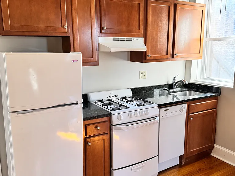 1193-1197 Commonwealth Ave #23A — Photo 2