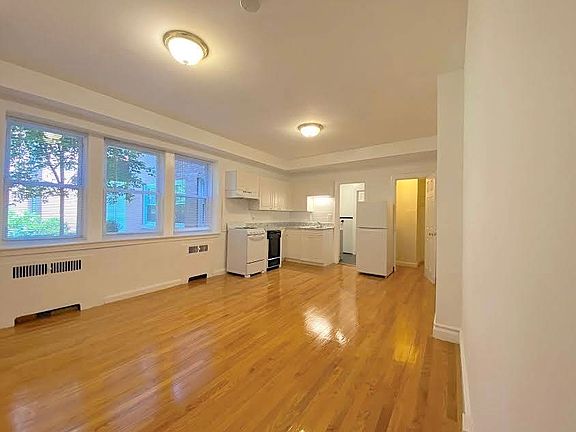 2nd image of 1163 Beacon St Ste C1