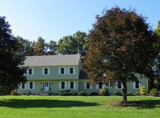 6 Lazybrook Rd, Newtown, CT 06470