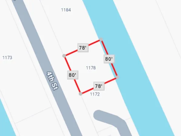 1178 4th St, Gilchrist, TX 77617