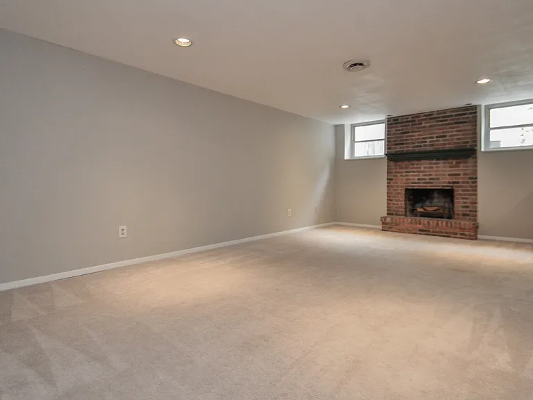 1567 Meadow Hill Ct — Photo 22
