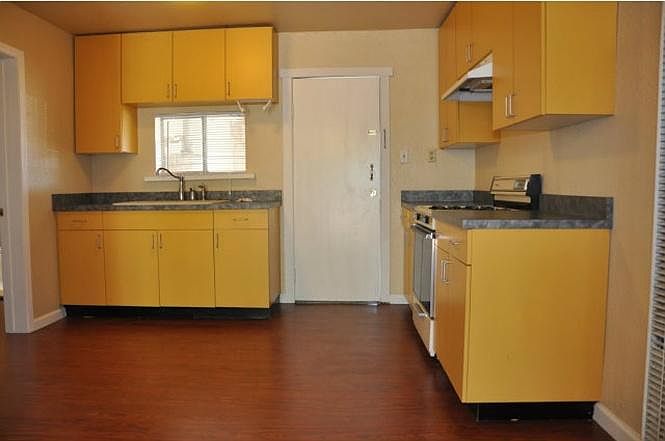 2nd image of 375 Gloria Ave