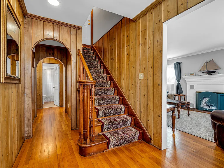 104 Washington Ave — Photo 31