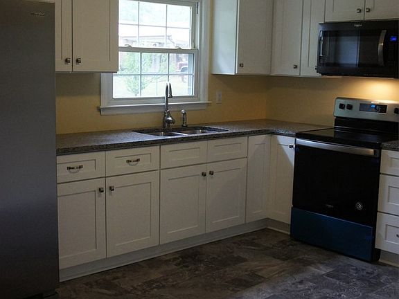 5th image of 1007 Lockett Dr