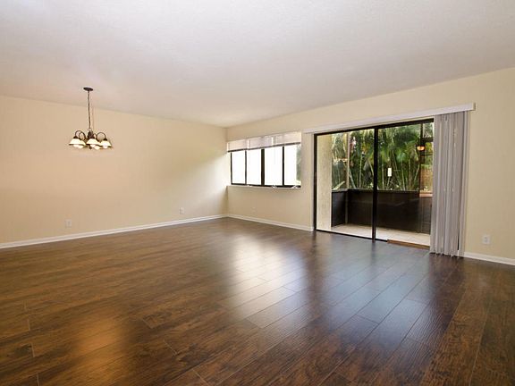 5th image of 3547 Tamarack Trl