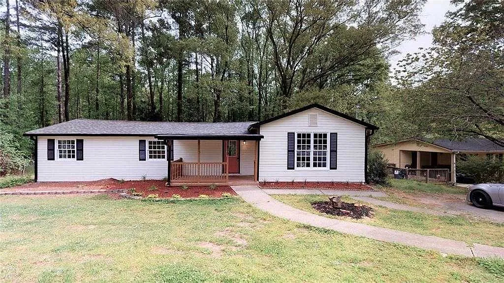 219 Corinth Rd photo 1