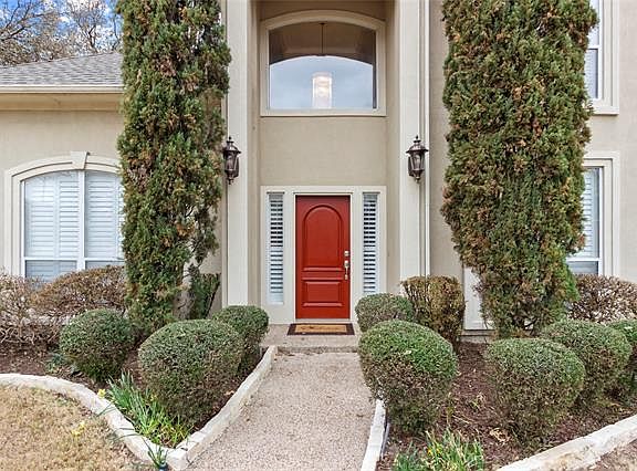 4th image of 6817 Oak Park Ln