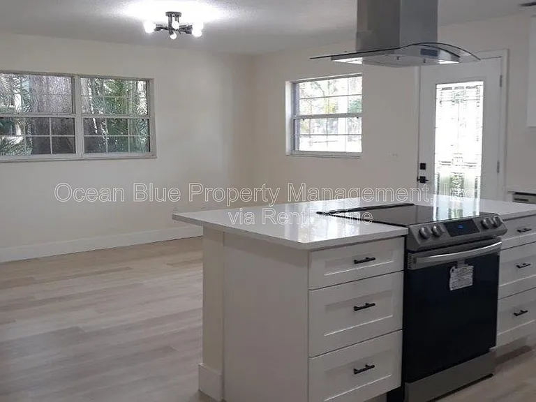 309 Fairfield St — Photo 2