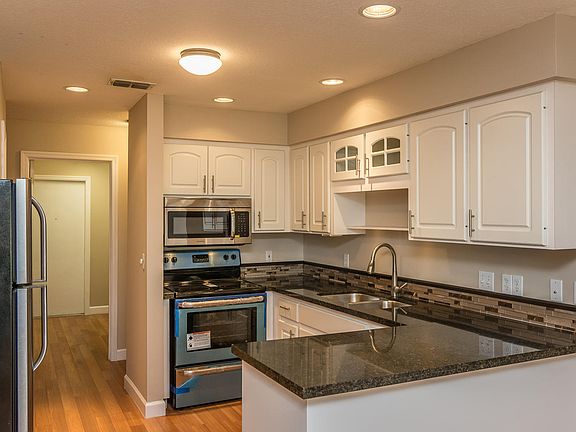 5th image of 110 Sirena Way