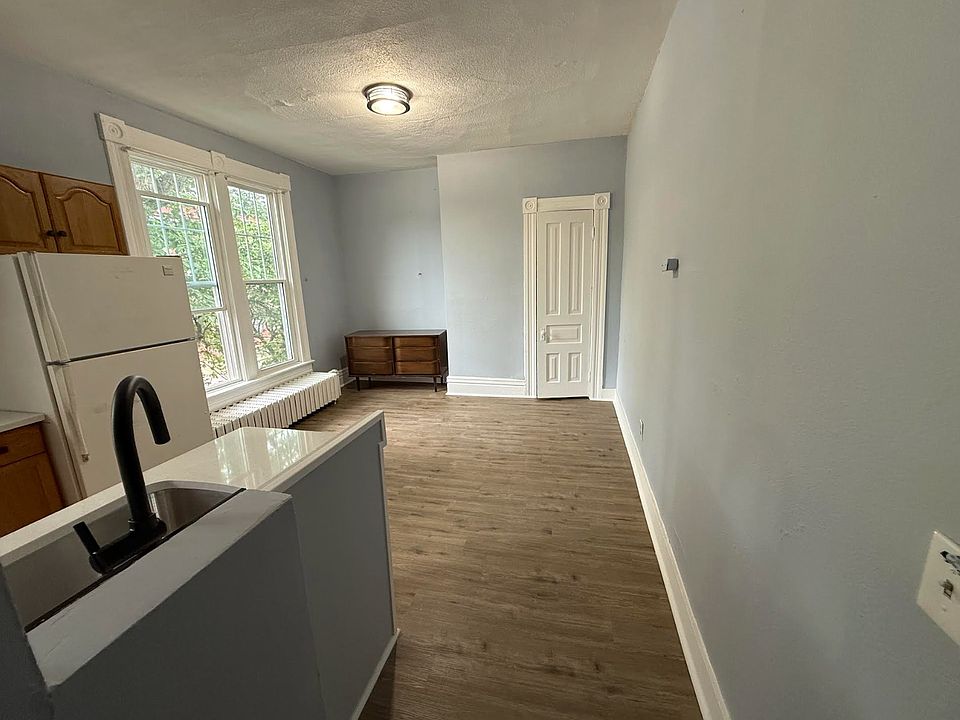1st image of 359 Maria Ave Unit 1