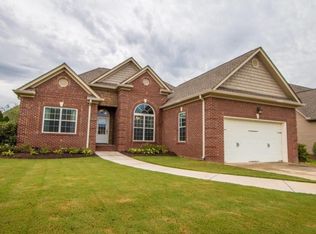 8426 Gracie Mac Ln, Ooltewah, TN 37363
