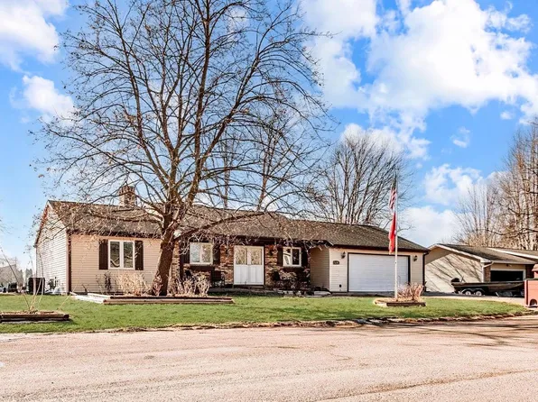 1202 East Iowa Street, Prairie Du Chien, WI 53821