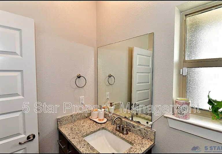 15237 Ambition Ave — Photo 29