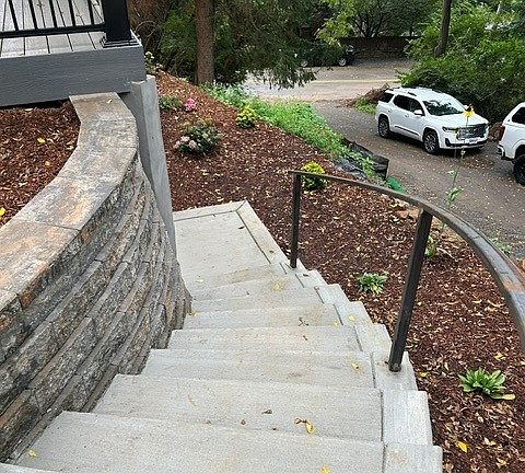 5th image of 142 Grandview Rd