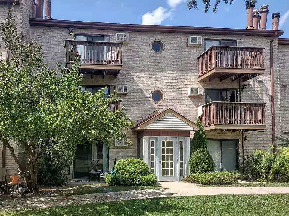 1st image of 511 E Spruce Dr APT 1B