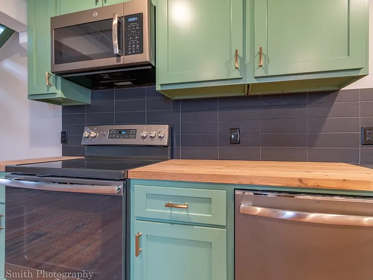 101 E Walnut St #213 — Photo 13