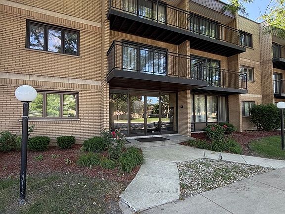 2nd image of 10002 S Pulaski Rd APT 207