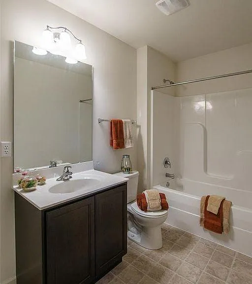 Full Bath on 2nd Floor