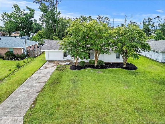 3rd image of 325 Quelqueshue St