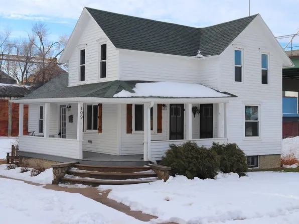 109 E 14th St, Schuyler, NE 68661