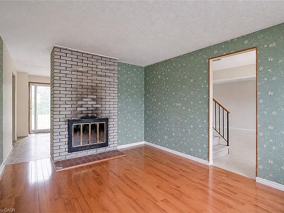 5th image of 2463 Bridge Rd