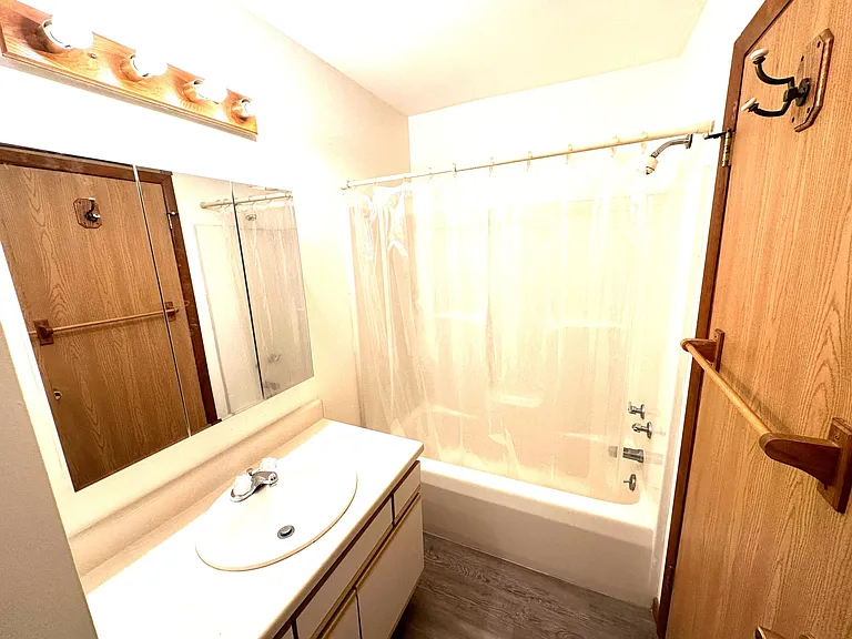 23 Warsaw Ave #22 — Photo 11
