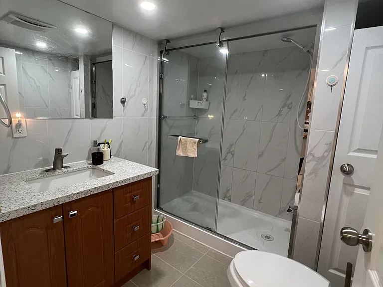 548 Dufferin St #BASEMENT — Photo 6