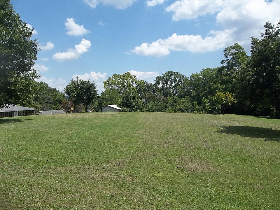 2nd image of Snowood Dr