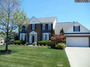 585 Bridgeside Dr, Avon Lake, OH 44012