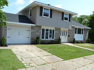 6 W Colorado Ave, Absecon, NJ 08201