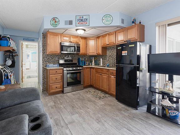 5th image of 1000 Kennedy Dr Suite 310