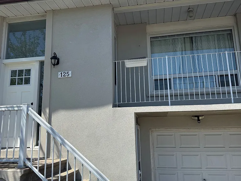 125 Albany Dr #BASEMENT — Photo 1
