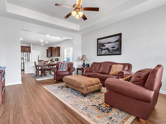 3rd image of 3256 Meriwether Dr