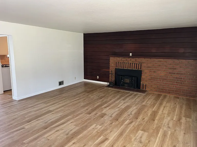 140 George Cir — Photo 3