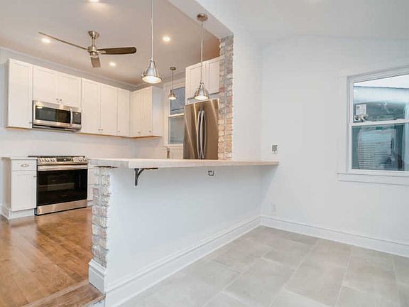4th image of 5023 W Windsor Ave