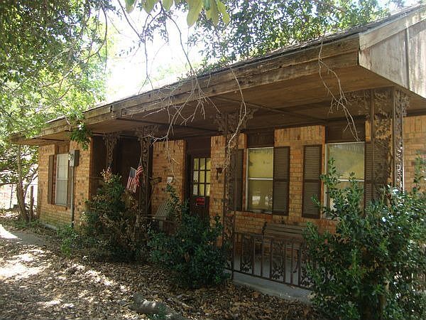 1st image of 835 Green Pastures Dr